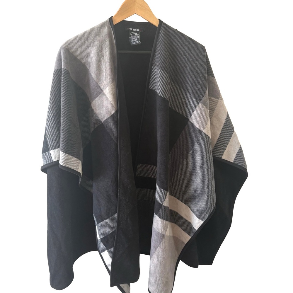 Ike Behar Reversible Plaid Cape Poncho Shawl One Size Black Gray